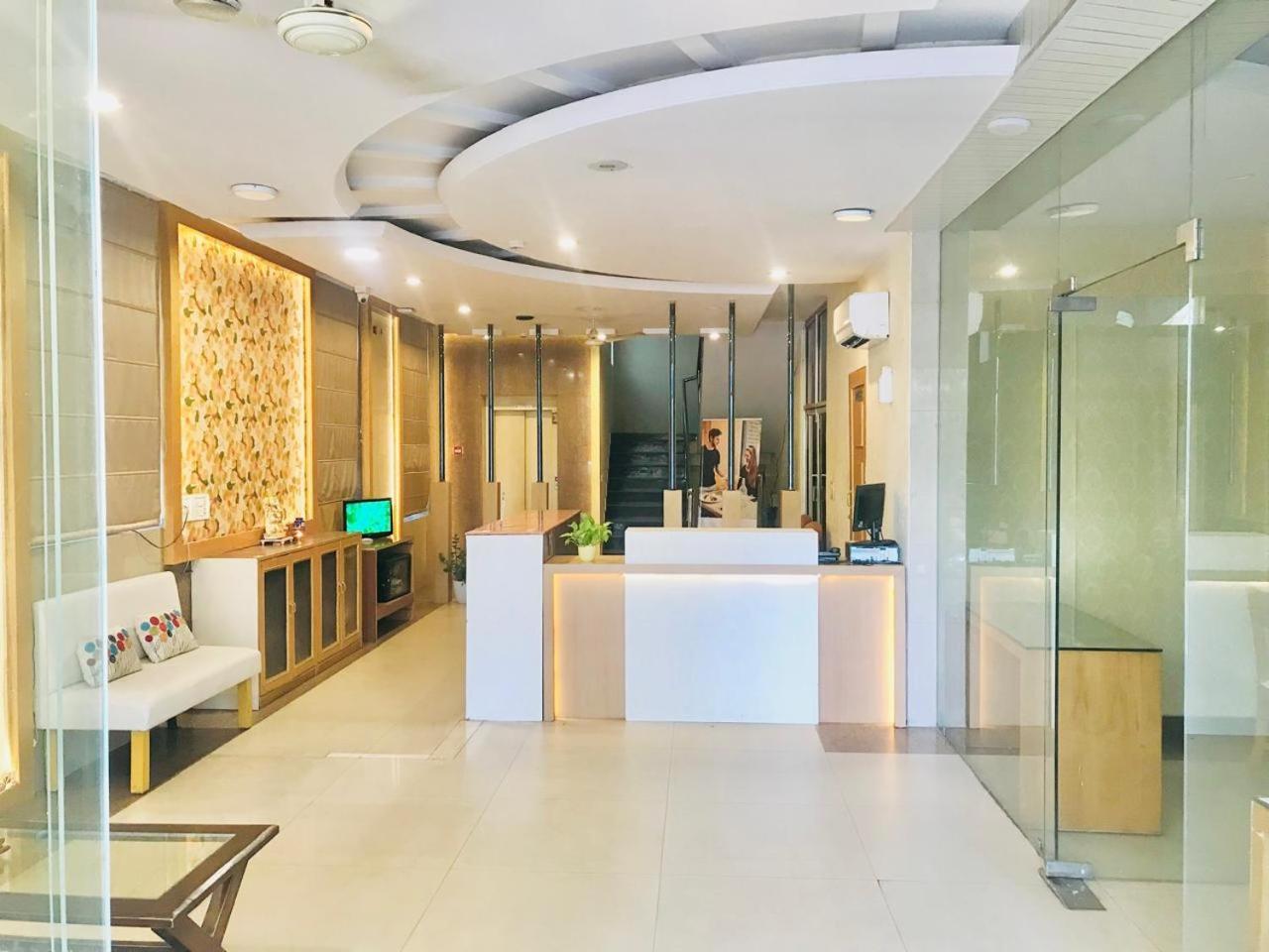 Tulip Palm Hotel ชัยปุระ ภายนอก รูปภาพ